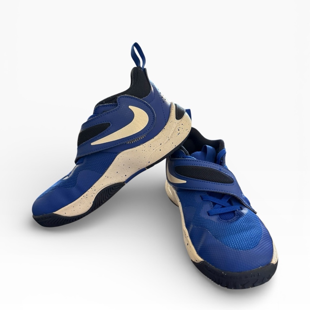 NIKE Team Hustle D 11 Hyper Royal/White Boy's Sneakers-Size 2.5 ( big boy) - Picture 4 of 8